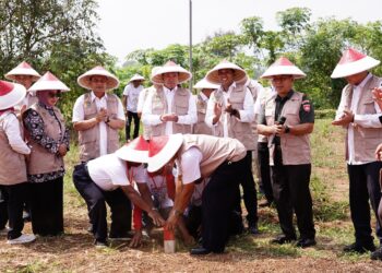 Di Momen Pencanangan GEMAPATAS 2025, Menteri Nusron: Semua Masyarakat Wajib Pasang Patok
